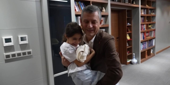 ozgur-ozel,-denktas-ailesini-ziyaret-etti