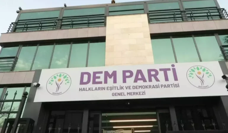 dem-parti’den-aciklama:-imamoglu’na-destek,-yargi-paketine-elestiri-ve-baris-cagrisi