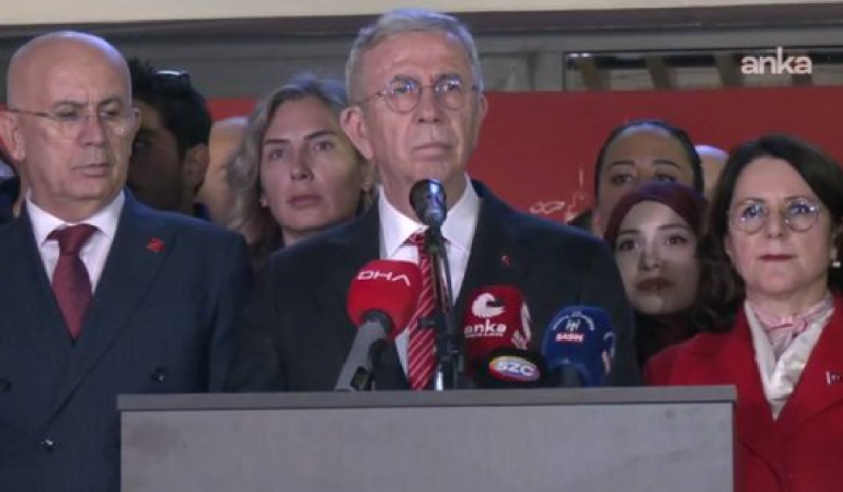 mansur-yavas’tan-genclere-29-ekim-mesaji:-yuruyun-biz-yaninizdayiz